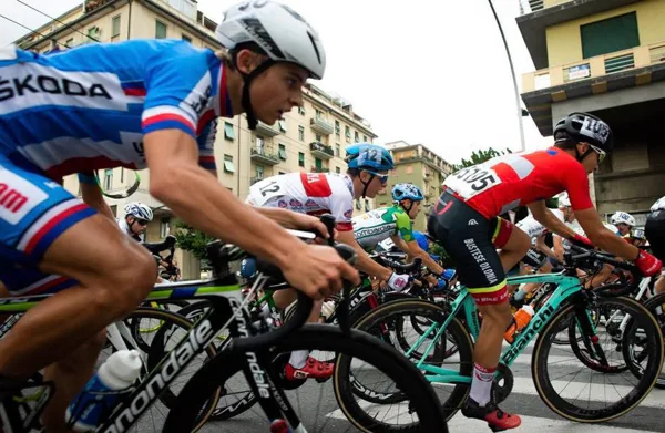 Na silničním kole Cannondale superX na závodě  Giro della Lunigiana 2018