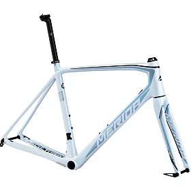 Rám  SCULTURA DISC 5000 Pearl White(Silver Blue/Black)  S/M(52cm)
